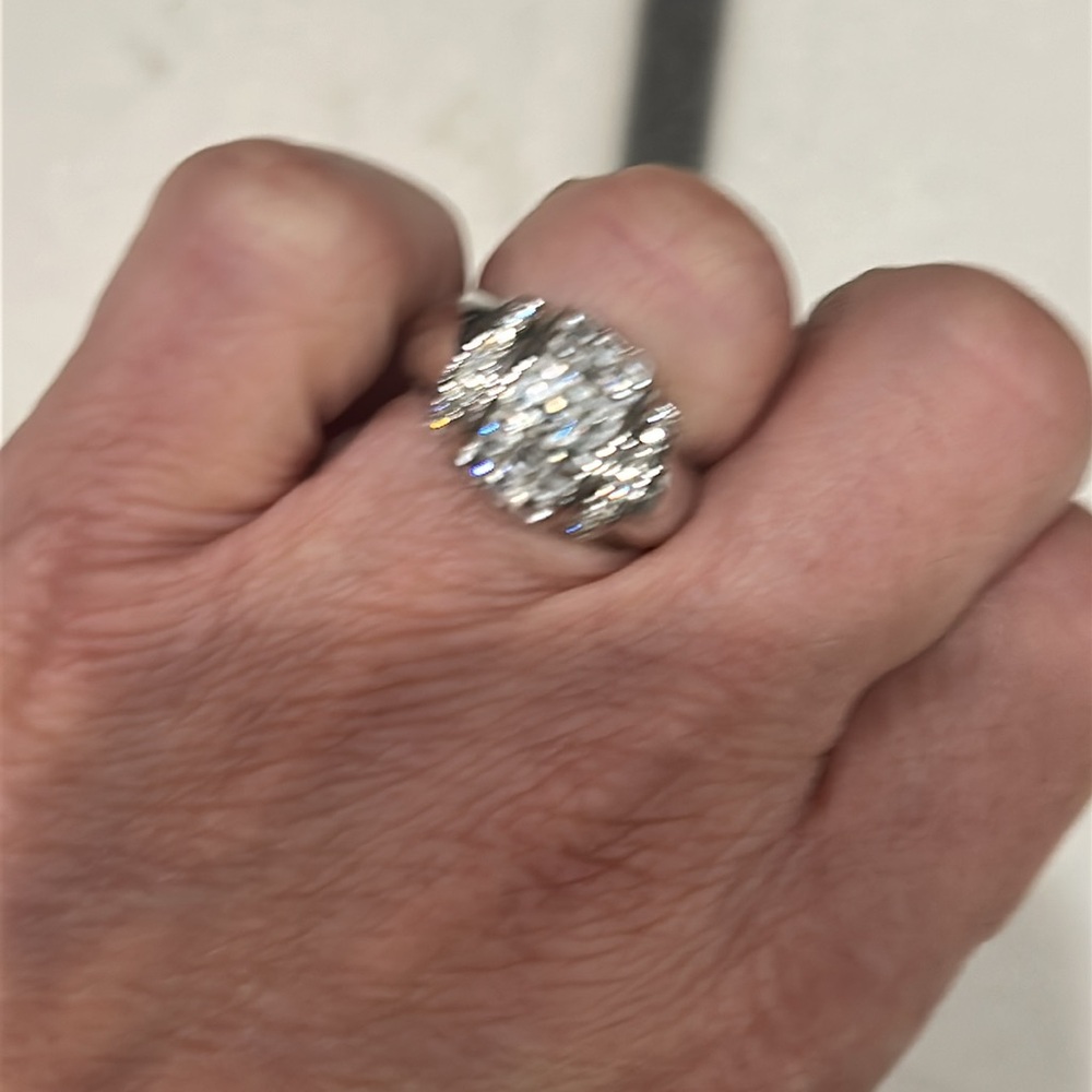 - Statement-Making Rings Designer Style Ring - image 4